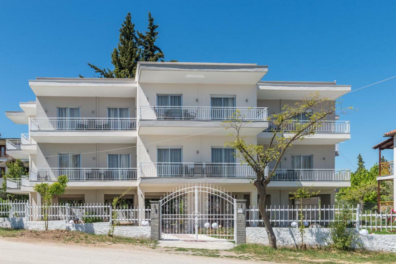 Georgalas Rest Apartments Nea Kallikrateia 外观 照片